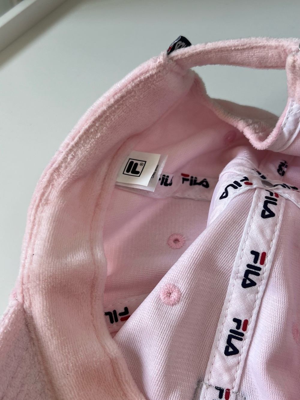 Pink Fila hat - Picture 2 of 4